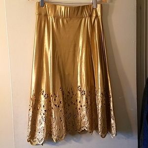 Beautiful Vintage Gold Midi Skirt with Floral Detail